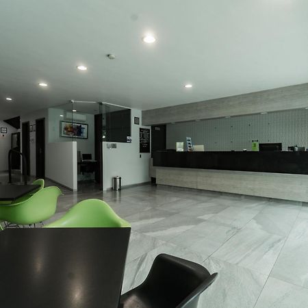 Hotel Lemon Green -Zona Expo Frente Al Centro De Convenciones Гвадалахара Екстер'єр фото