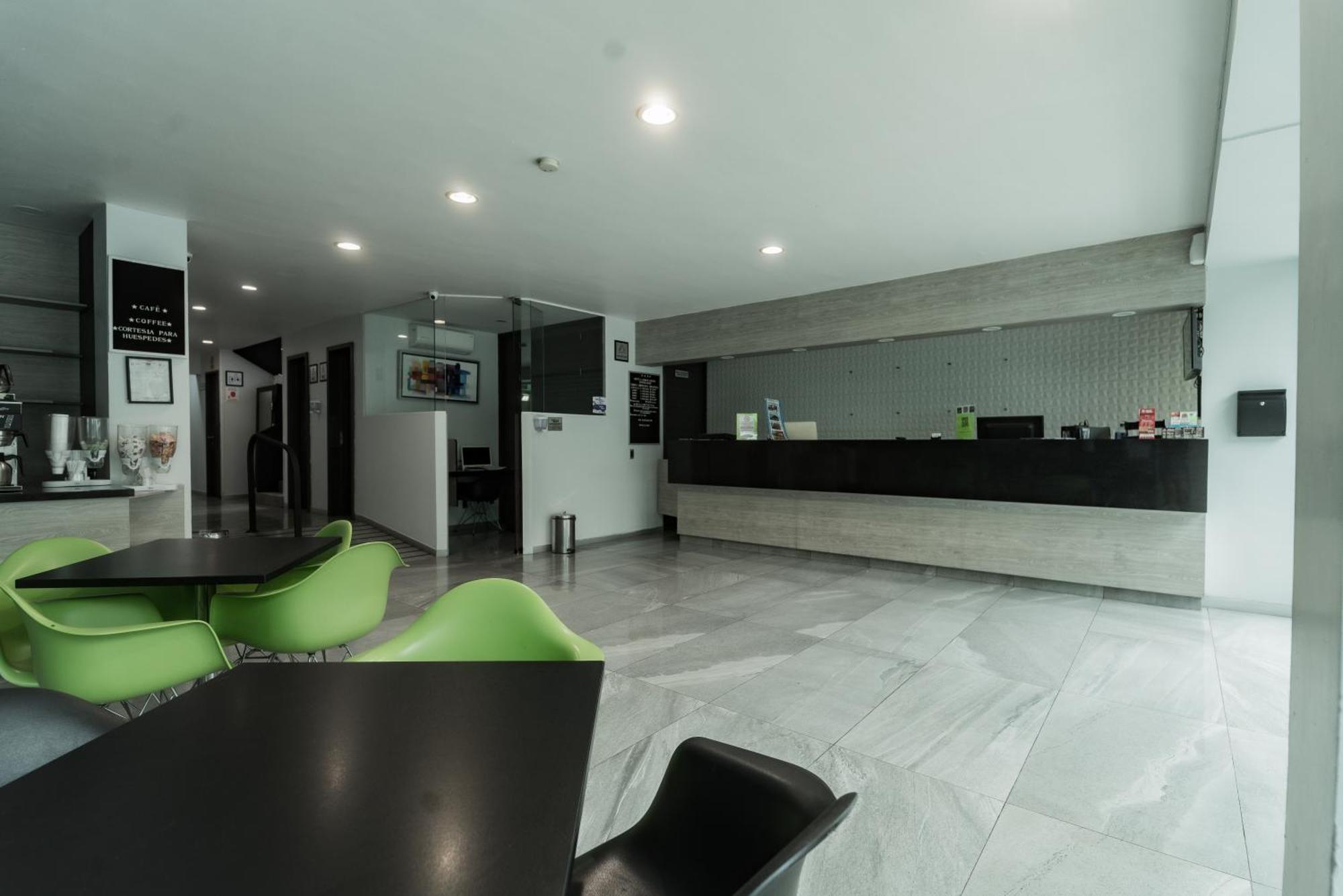 Hotel Lemon Green -Zona Expo Frente Al Centro De Convenciones Гвадалахара Екстер'єр фото