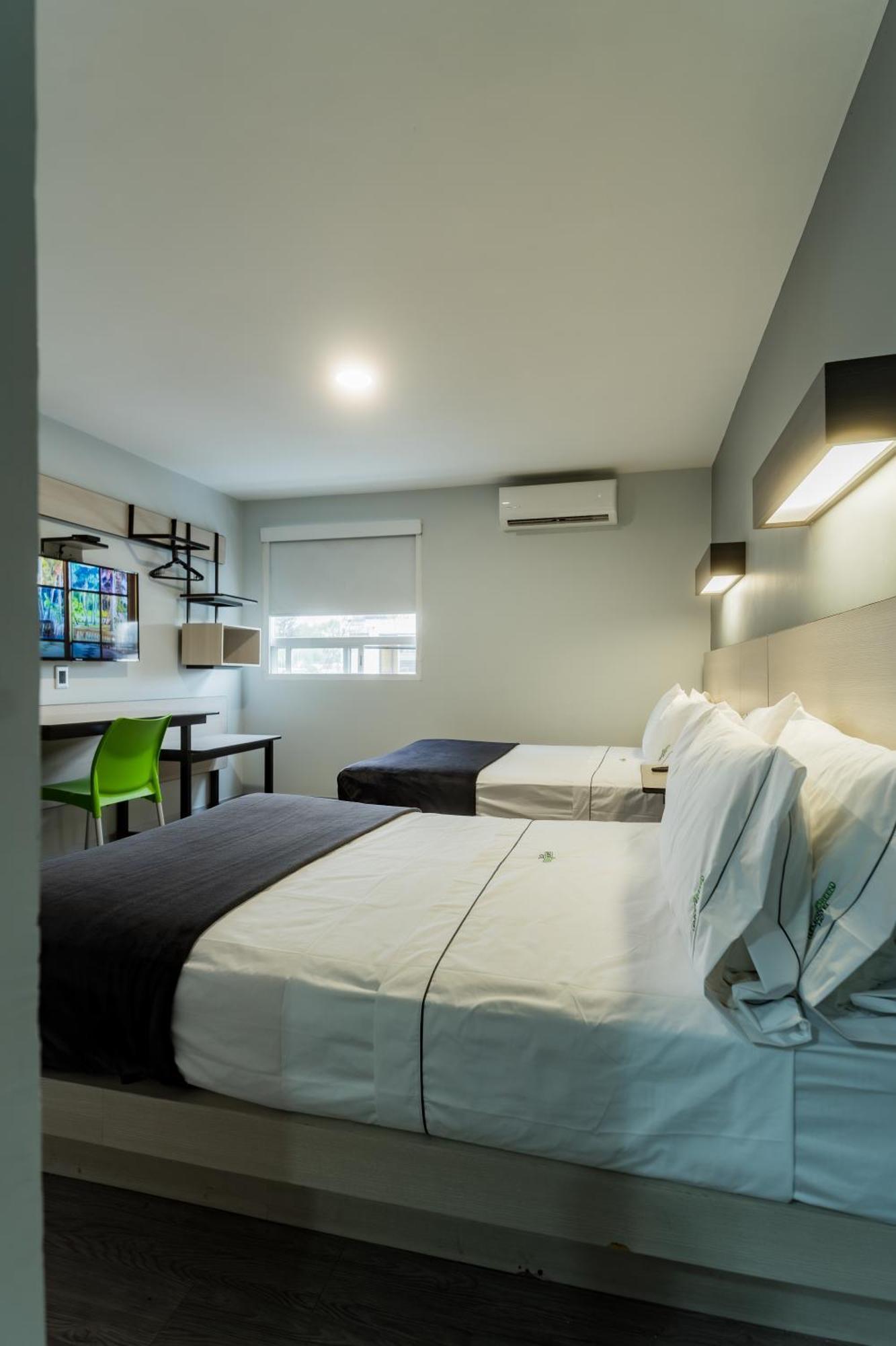 Hotel Lemon Green -Zona Expo Frente Al Centro De Convenciones Гвадалахара Екстер'єр фото