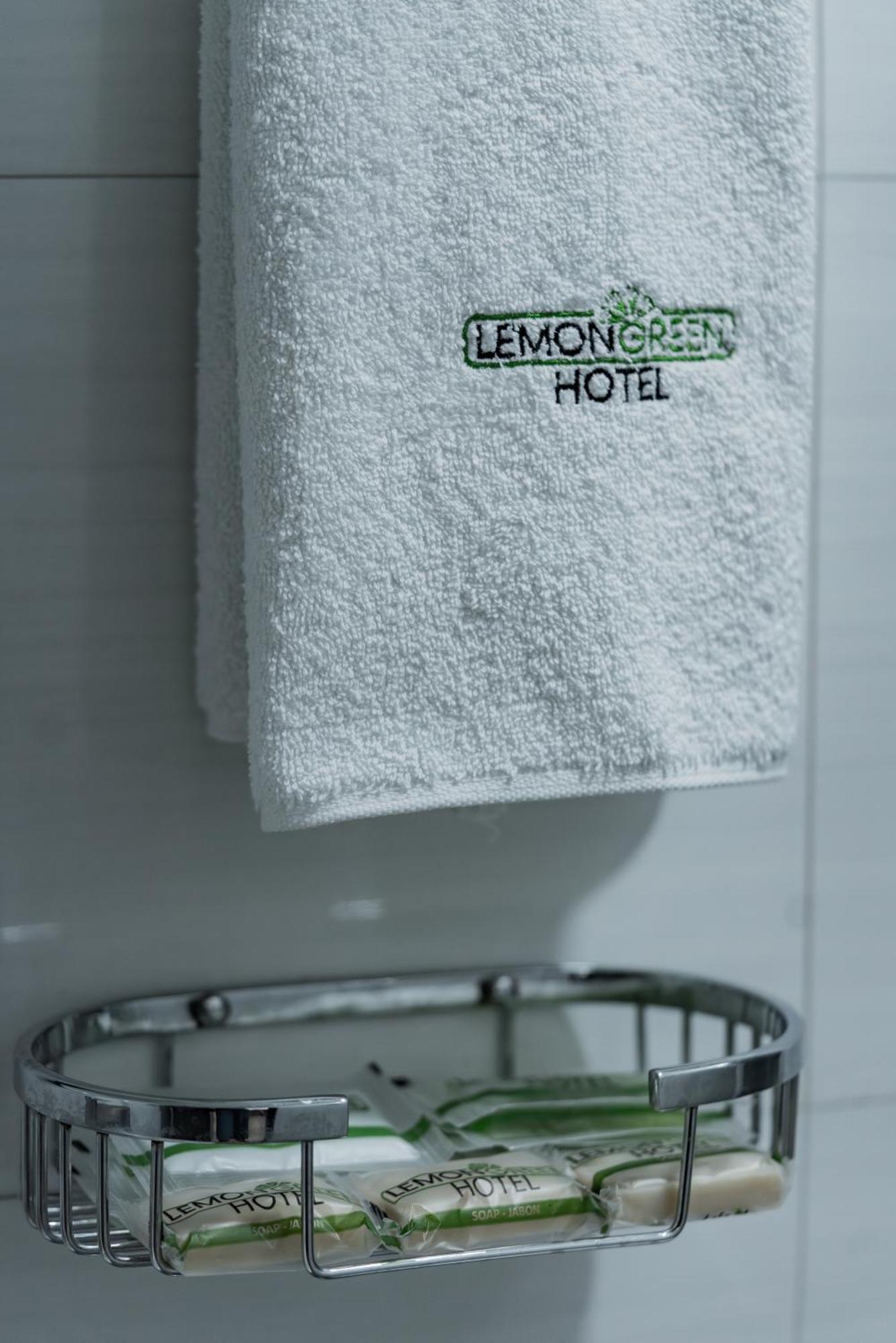Hotel Lemon Green -Zona Expo Frente Al Centro De Convenciones Гвадалахара Екстер'єр фото