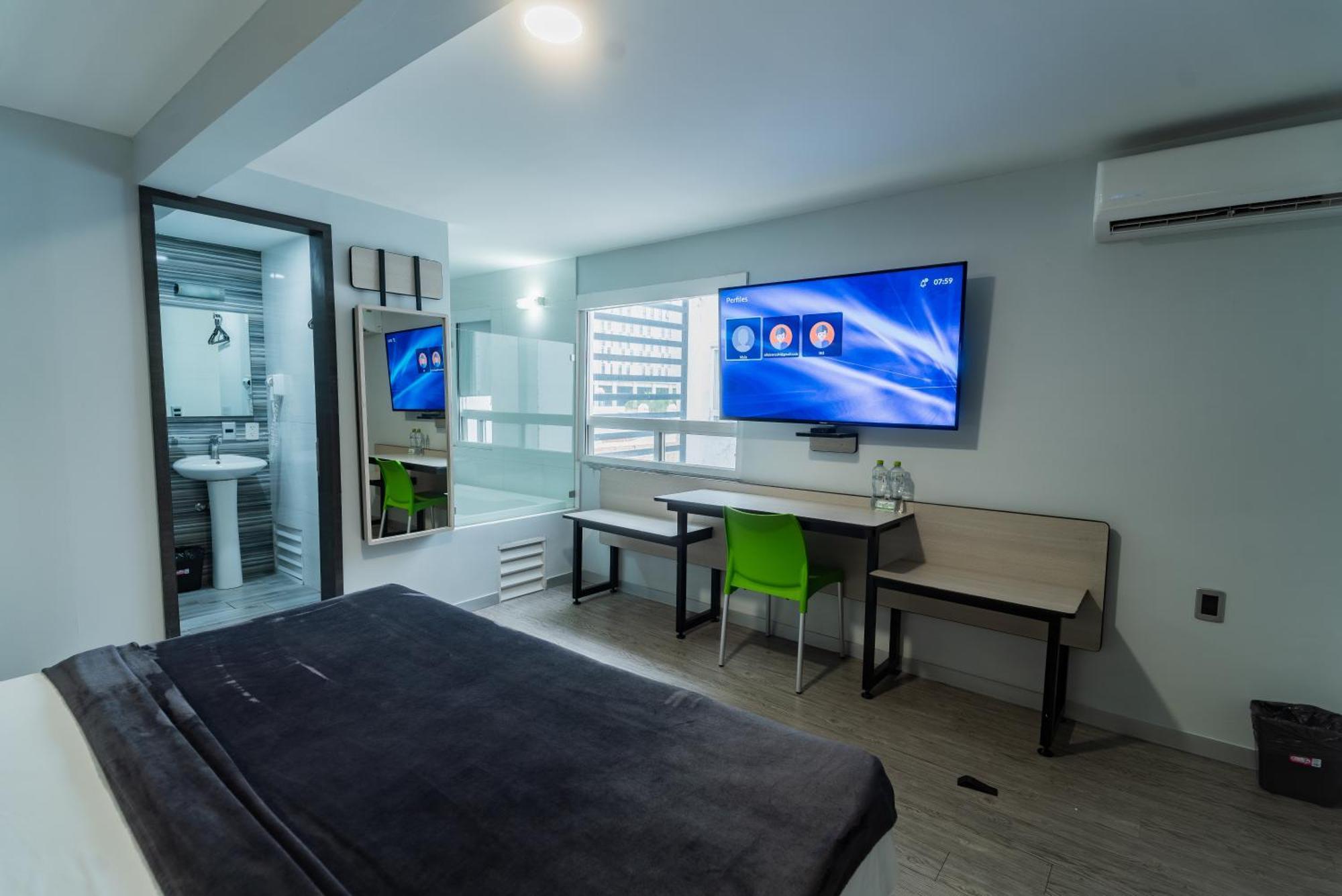 Hotel Lemon Green -Zona Expo Frente Al Centro De Convenciones Гвадалахара Екстер'єр фото